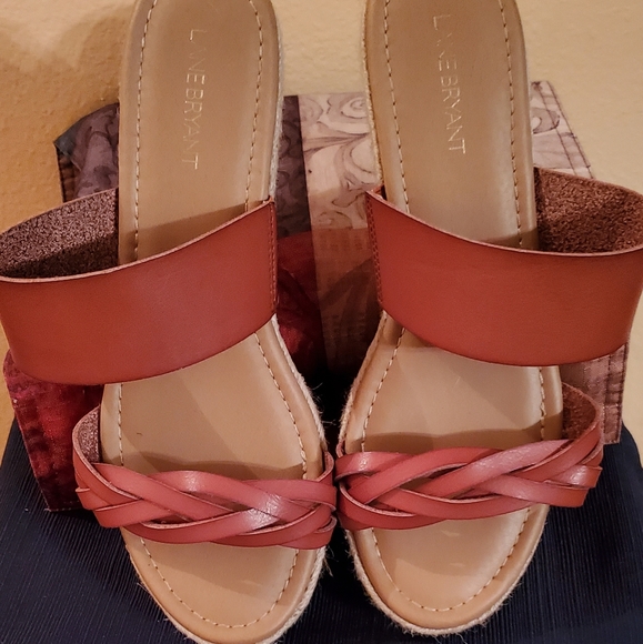 Lane Bryant Platform Slide - Picture 2 of 6